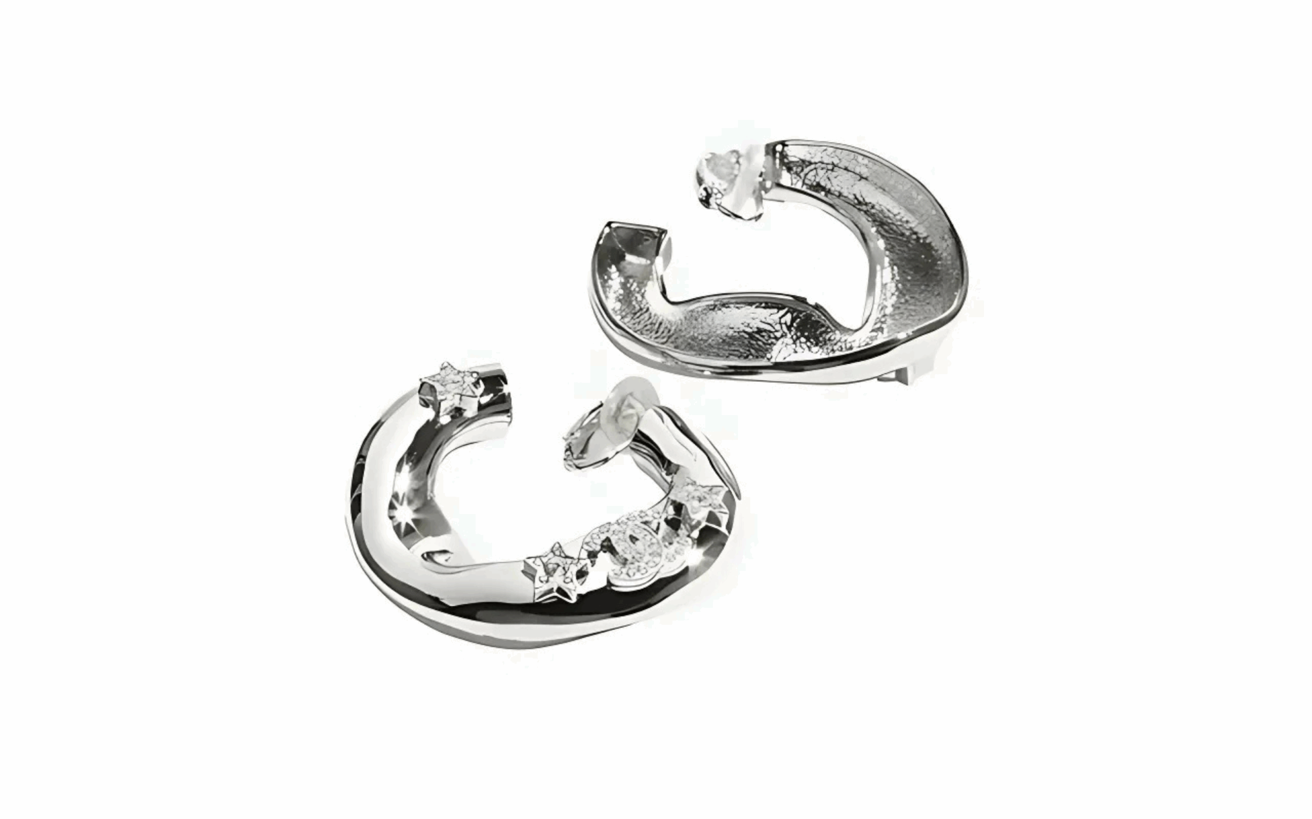 Why Silver Jewelry Is Back